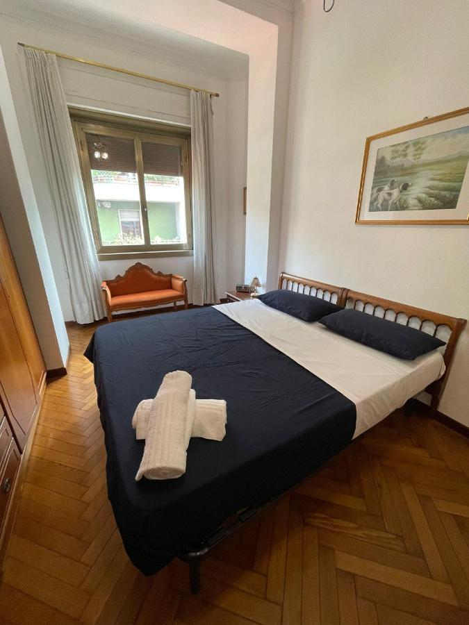 Hostel Corner 32 Milan Bagian luar foto