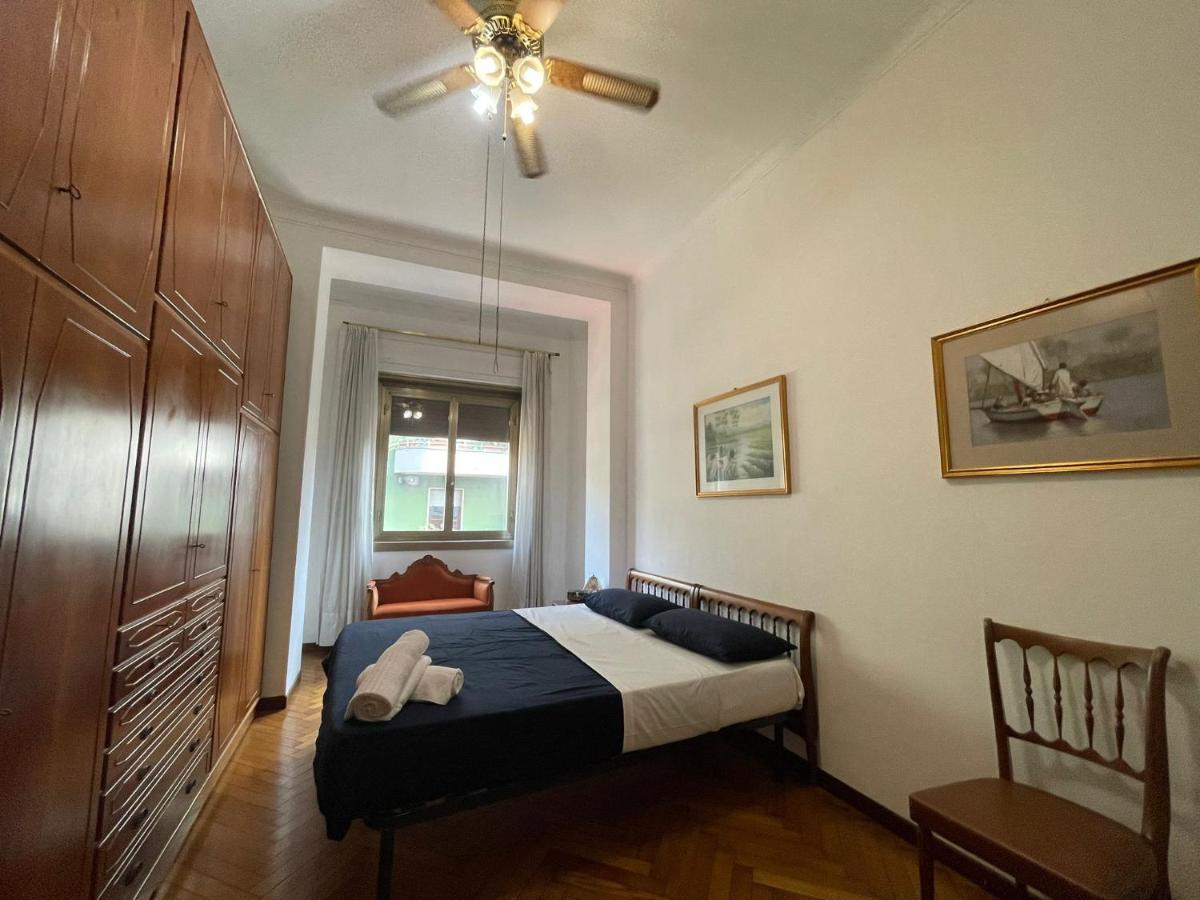 Hostel Corner 32 Milan Bagian luar foto
