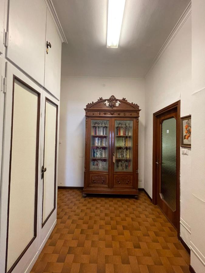 Hostel Corner 32 Milan Bagian luar foto